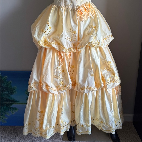 Elegant Yellow Tiered Gown - Picture 11 of 15